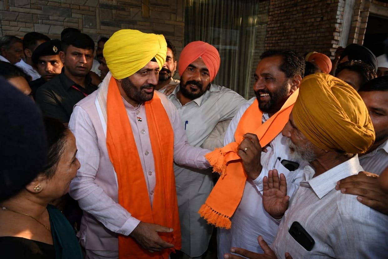 ex market sachiv joined bjp