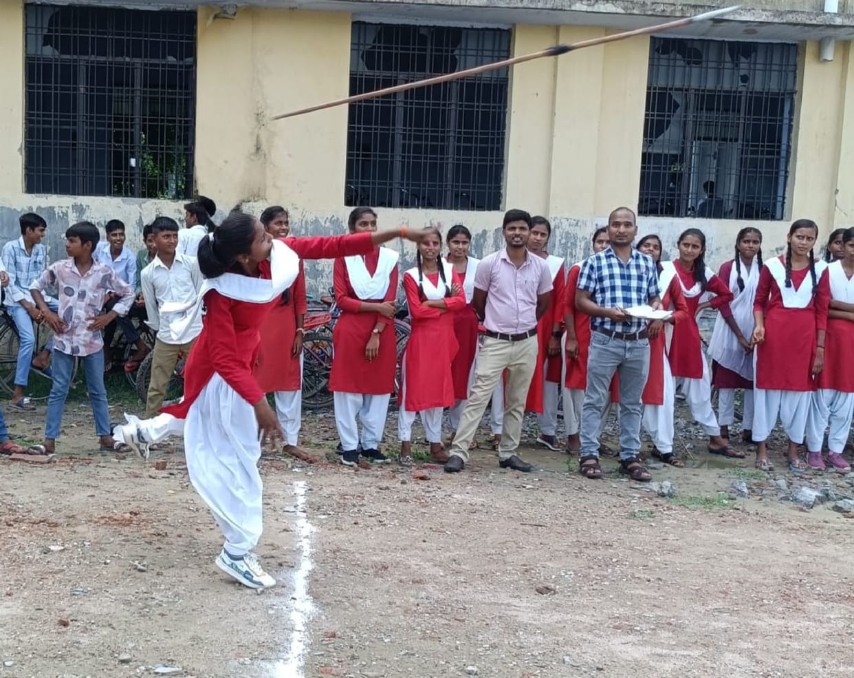 Nazia Triumphs in Javelin Throw