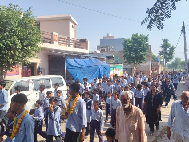 Gram Panchayat honored meritorious students