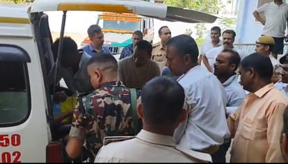 सदर अस्पताल में घायल सिपाही