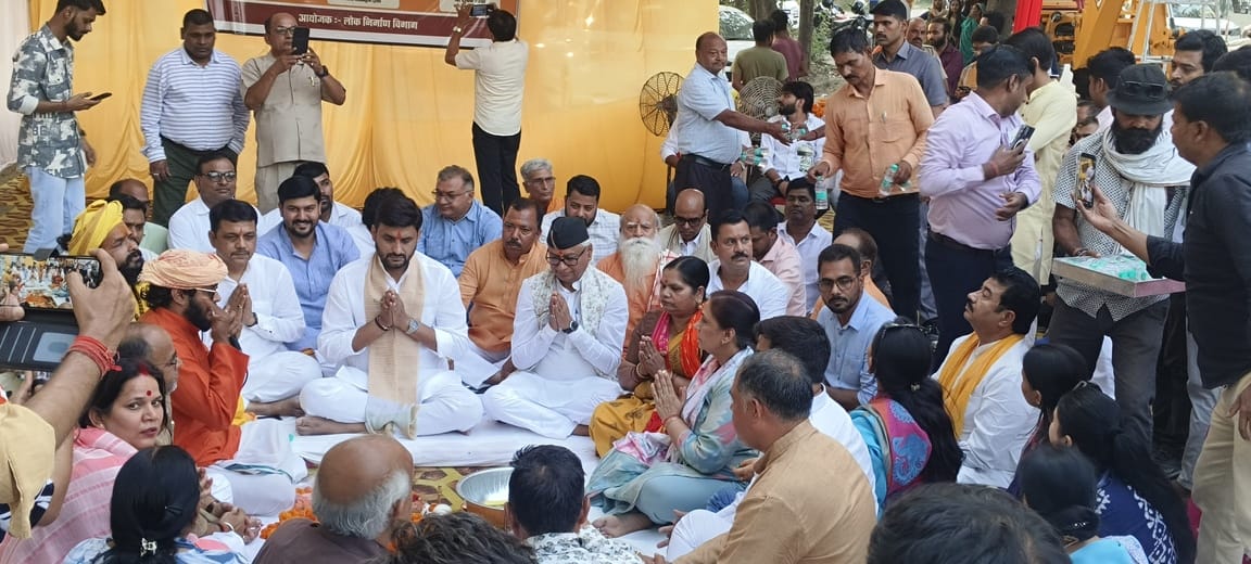 Widening of Kursi Road-Shukla Chauraha road started