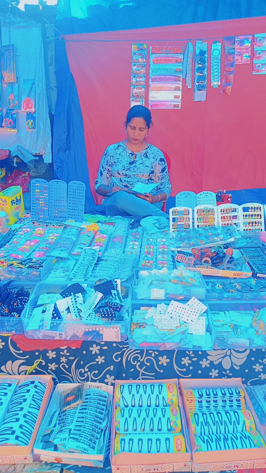 When he couldn't find a job, he found great success through a small cart.