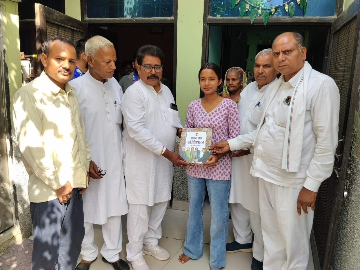 Class 12th topper Deepika Meghwal was honored.