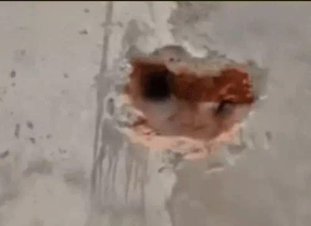 Attempt to break the wall and steal from HDFC Bank in Gaddi Khedi