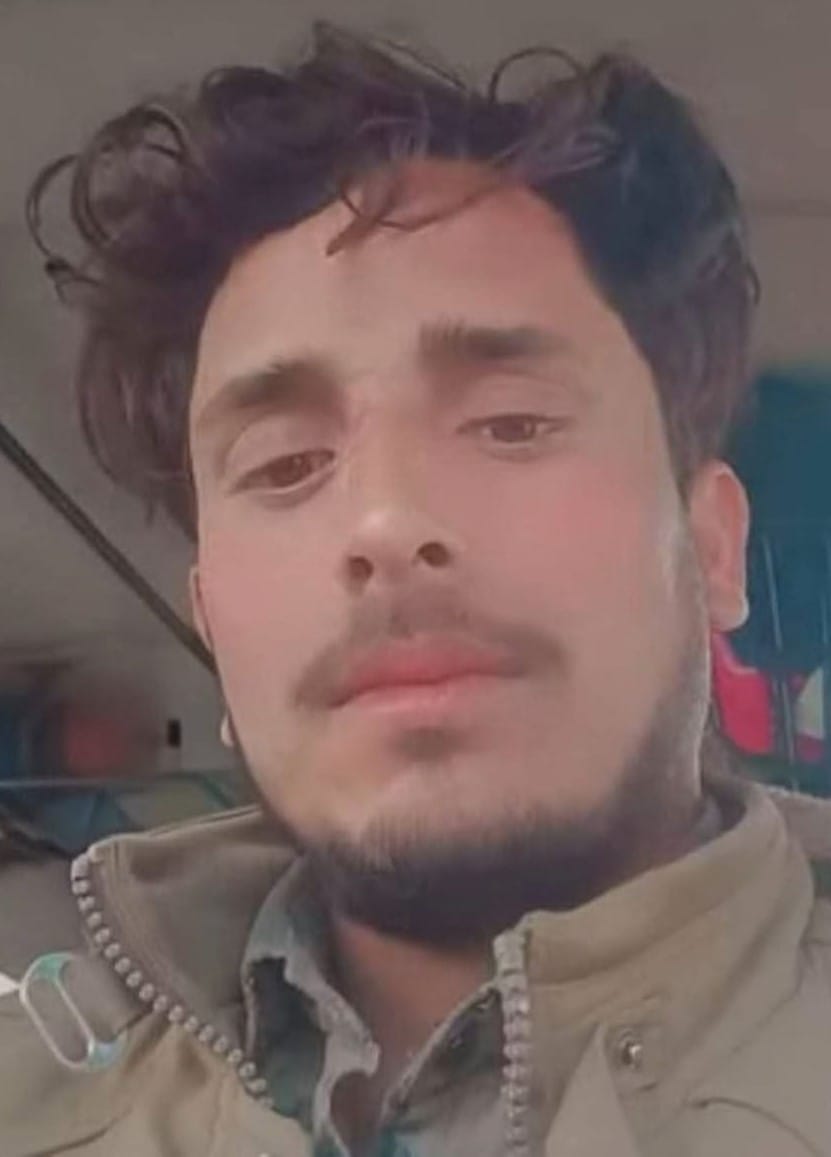 Youth injured in shooting dies while being taken to Lucknow.