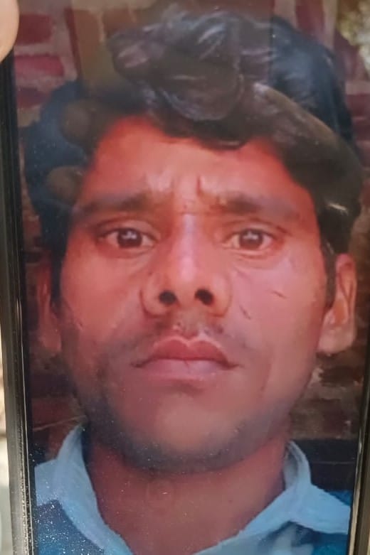Man who visited in-laws' home to bring wife back dies; murder alleged.