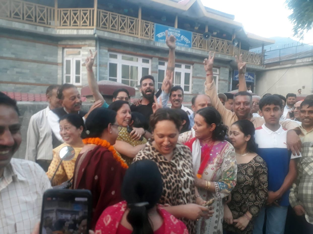 Husband-wife and daughter-in-law-mother-in-law registered victory from Bhuntar