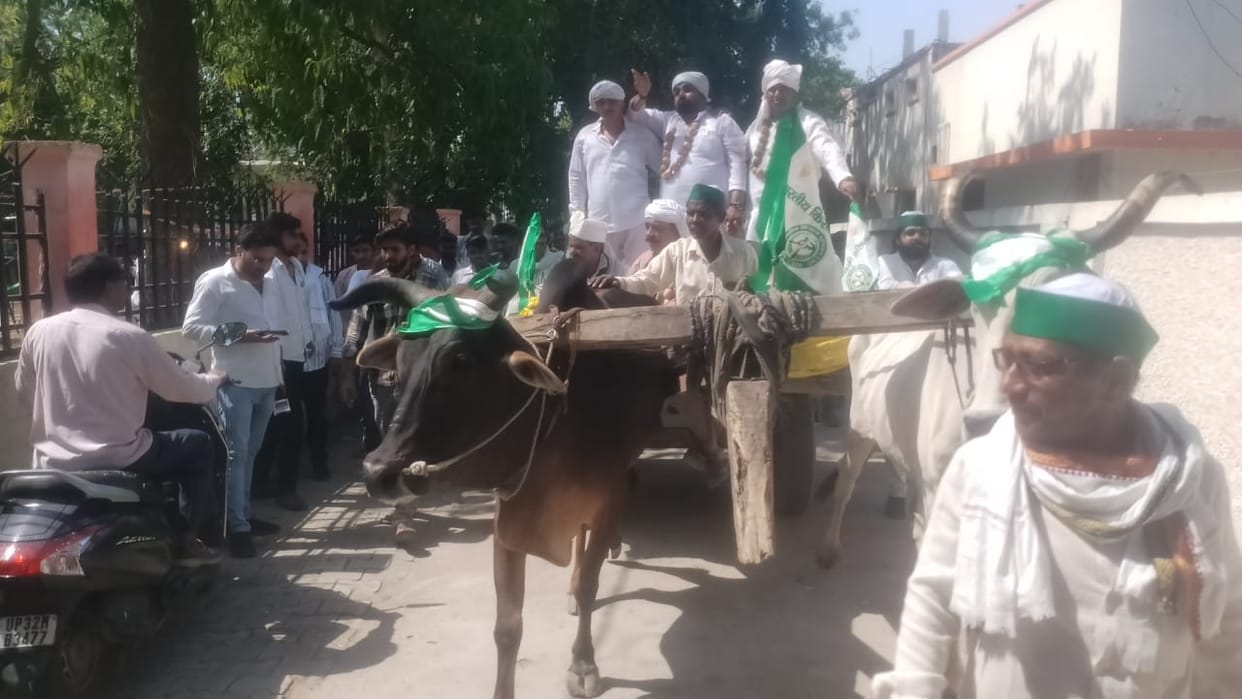 mainpuri news cart protest