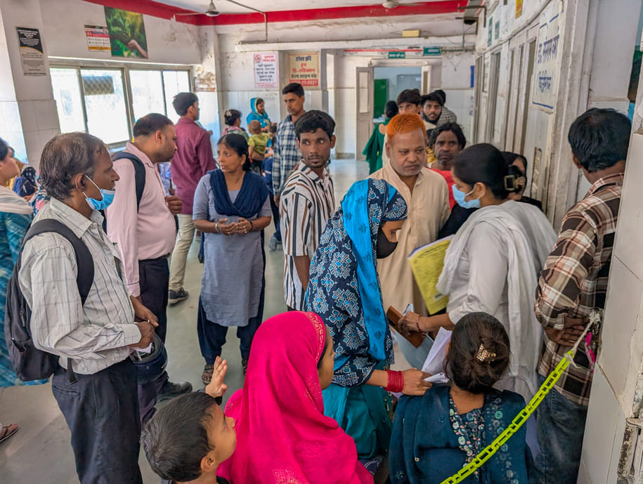 As the heat intensifies, the number of patients suffering from headaches, vomiting, and diarrhea rises.