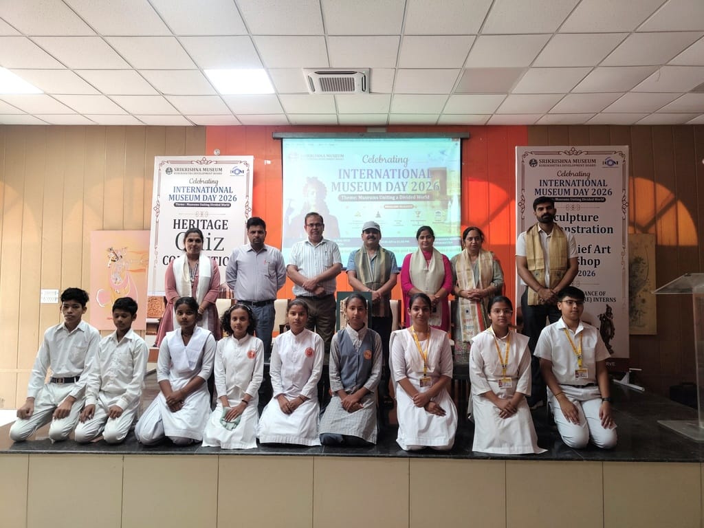 Geeta Niketan Residential School team first in quiz competition