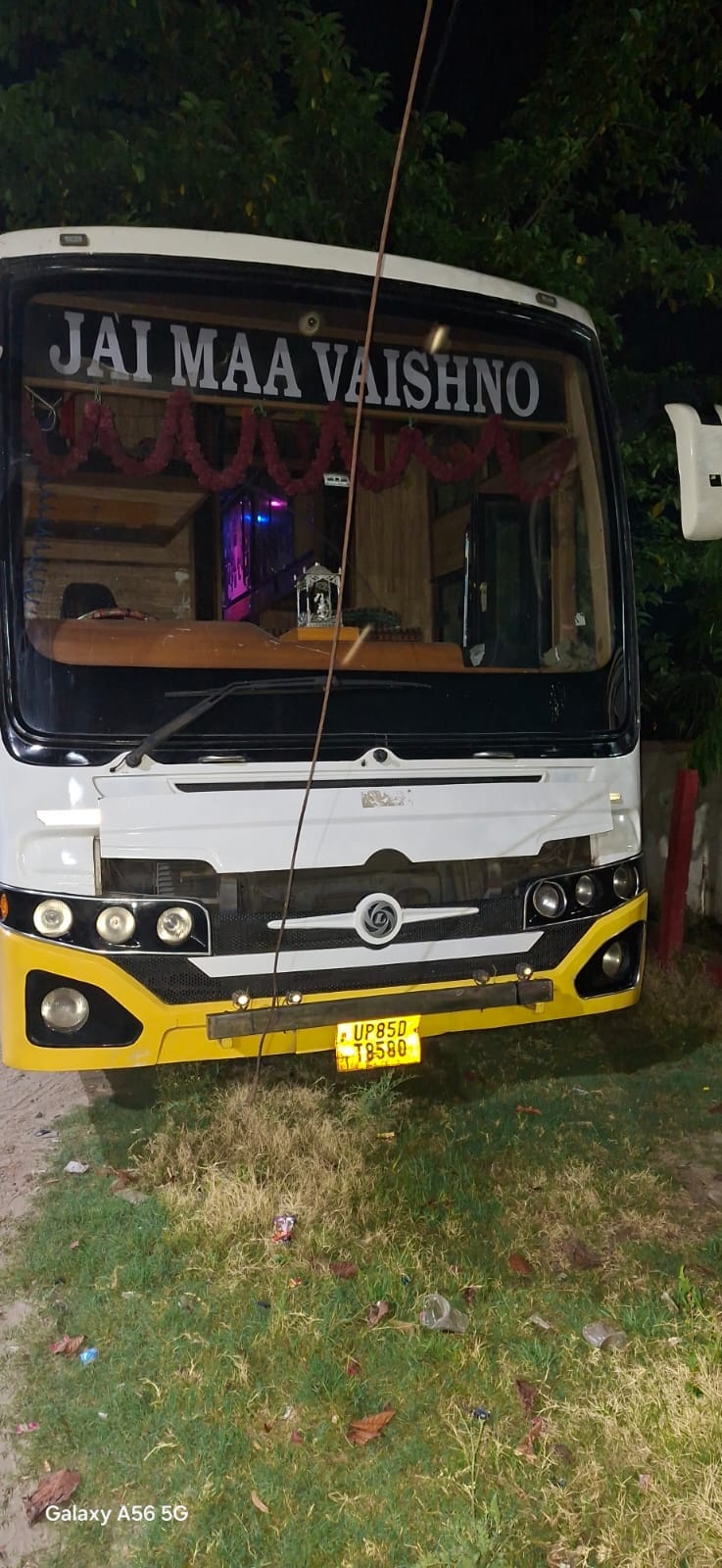 A traffic jam was created to stop a bus that was running without any rules