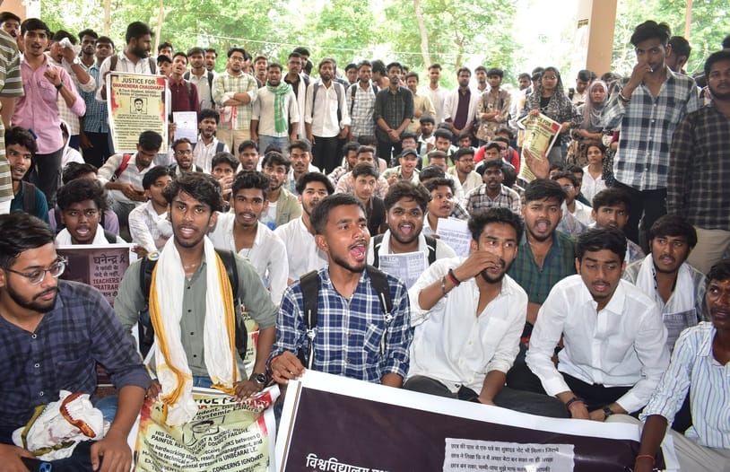 B.Tech student's suicide sparks student protests throughout the day in Gorakhpur