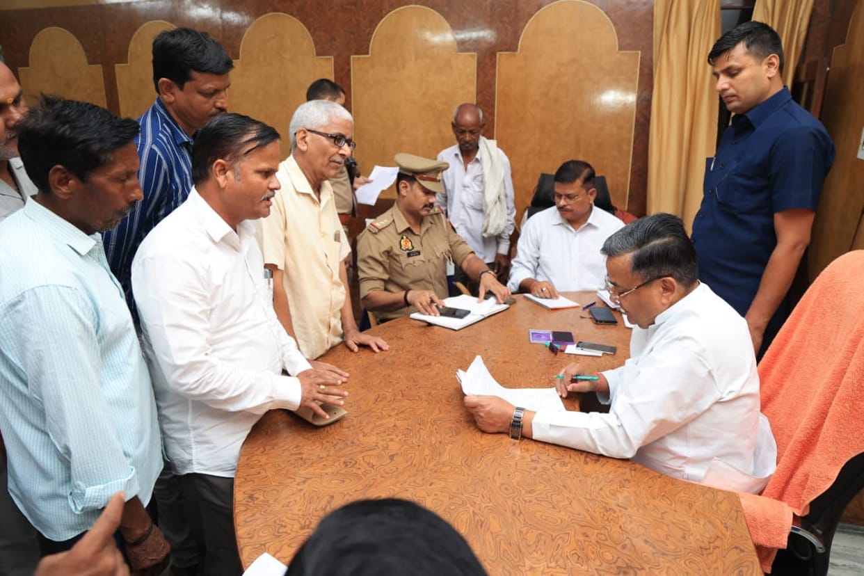 Tourism Minister Jaiveer Singh listened to public grievances and directed for strict action.