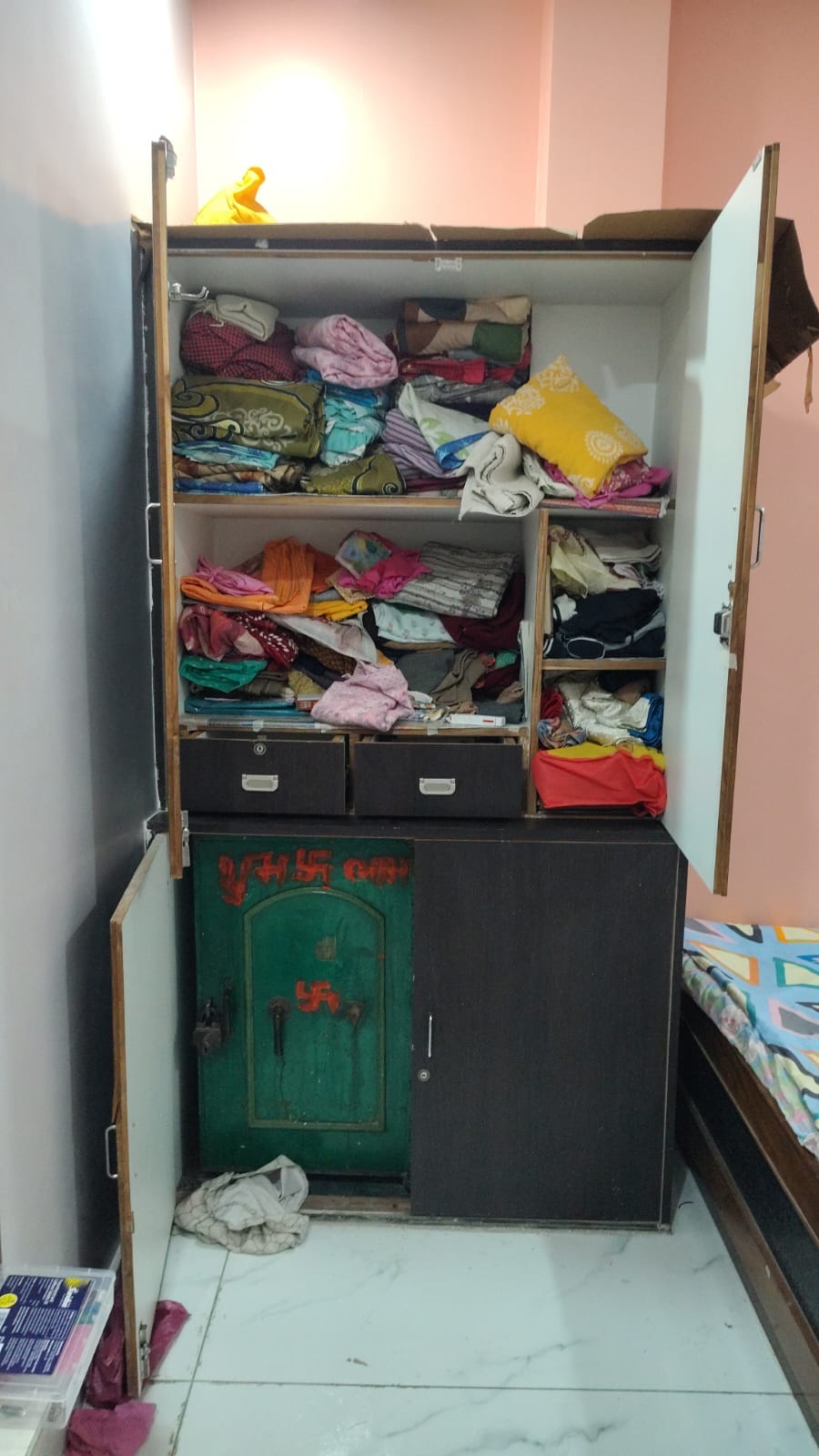 robbery took place at medical agency in Bihta Patna Bihar