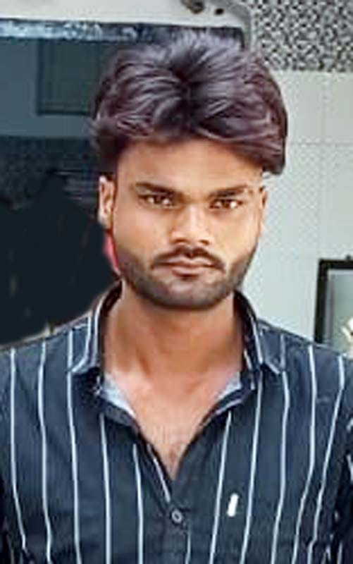 Youth who threatened to throw acid on female student arrested; country-made pistol recovered.