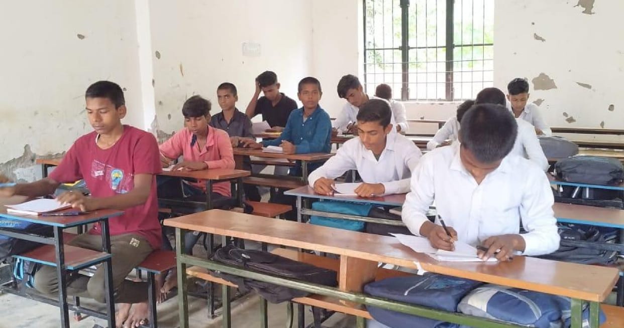 Arya Takes the Top Spot in Essay Writing