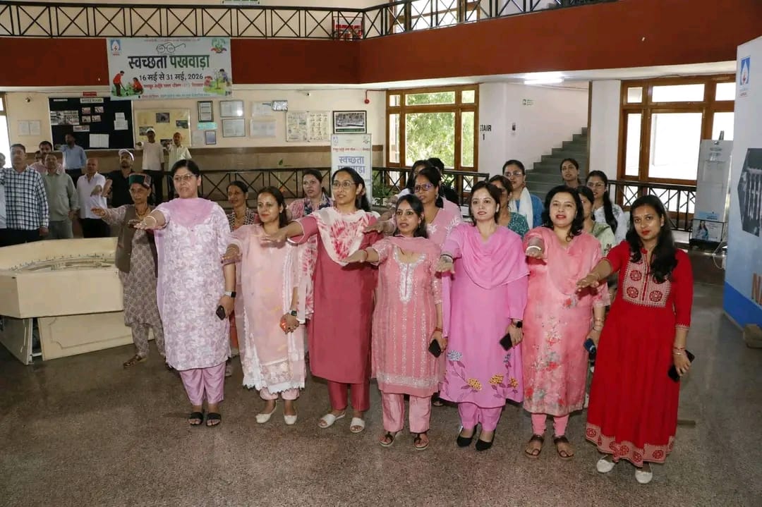 Officers and employees took the oath of cleanliness