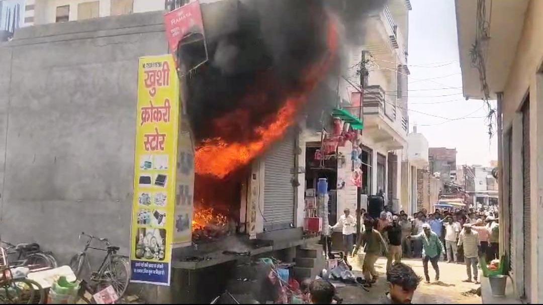The fire brigade arrived late and the shop was gutted in the fire