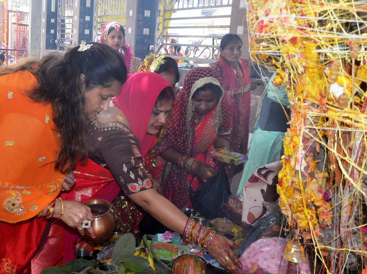 Vat Savitri Vrat: Married Women Pray for Their Husbands' Longevity