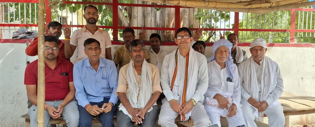 Drivers expressed their concerns about rising inflation and job crisis.