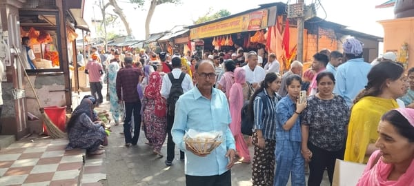 A wave of faith surged at Baba Balaknath Dham, 30 thousand devotees bowed down.