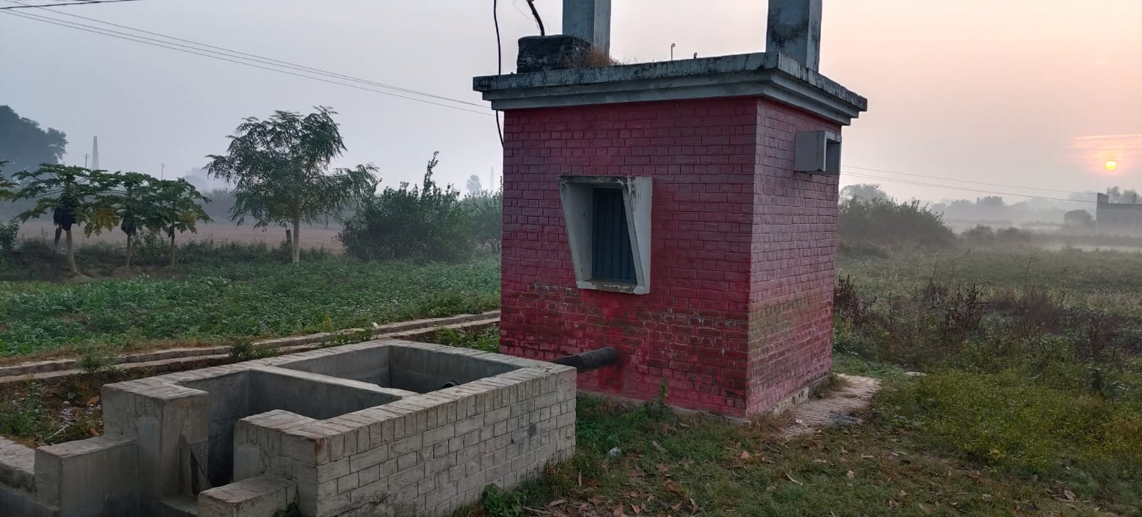 चायल के फतेहपुर सहावपुर में बंद पड़ा सरकारी नलकूप। संवाद