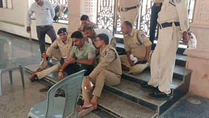 Ujjain Singhstha Preparations: SP Inspects Temple Premises, Reviews Security Plans