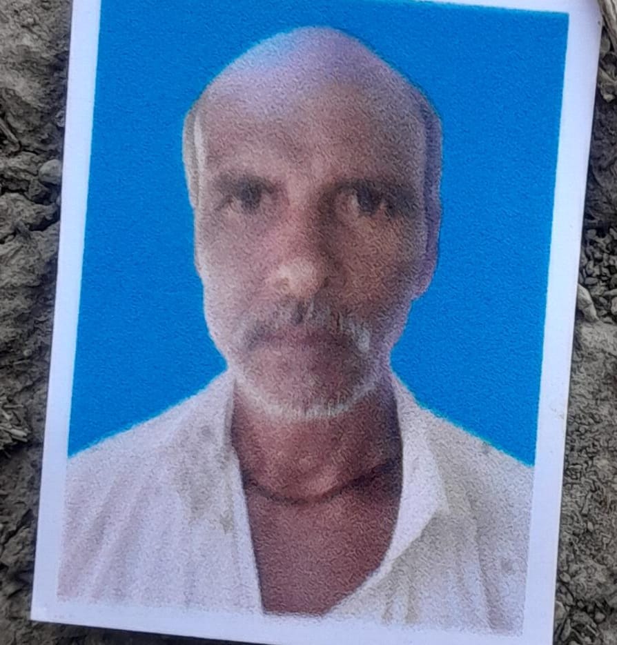 Fed up with his sons, farmer doused himself with petrol and set himself on fire, died.