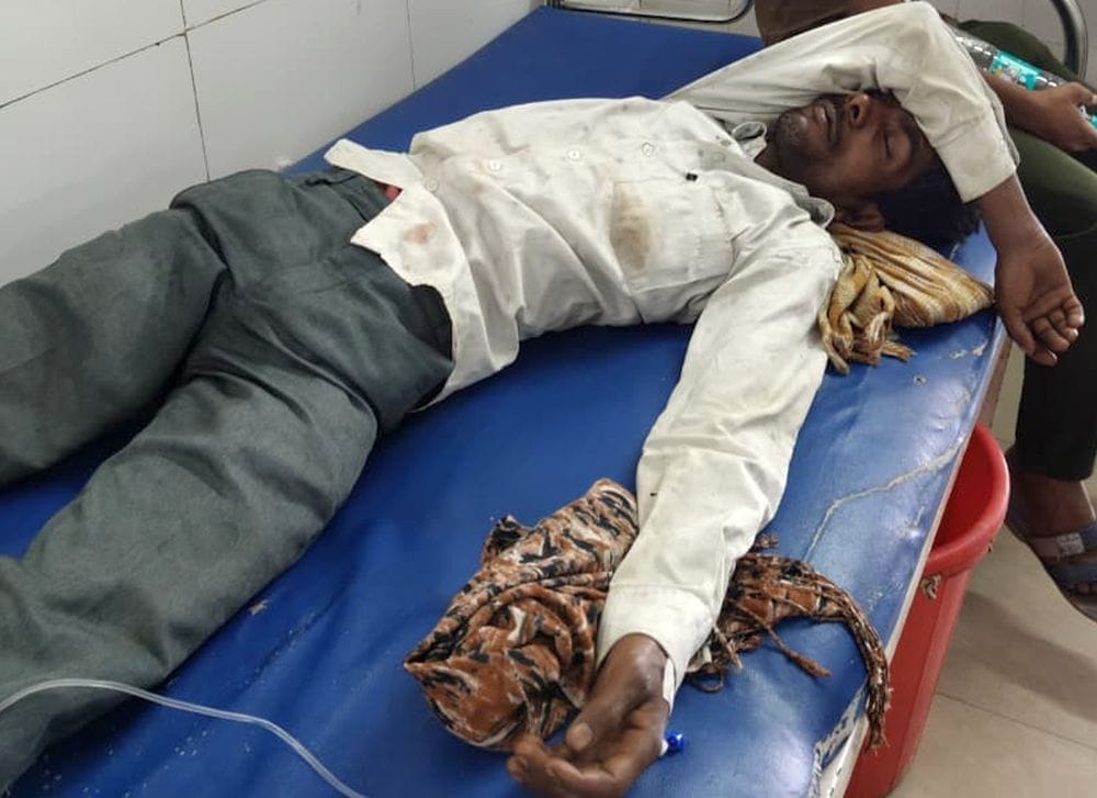 An outsider prescribed an injection worth Rs 480 to an emergency patient, causing a commotion.