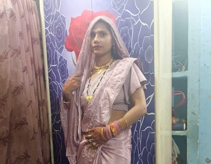 Married woman commits suicide by hanging herself under suspicious circumstances
