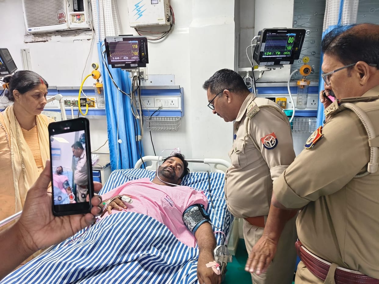 Firing in an overtaking dispute, Scorpio driver was hit by three bullets.