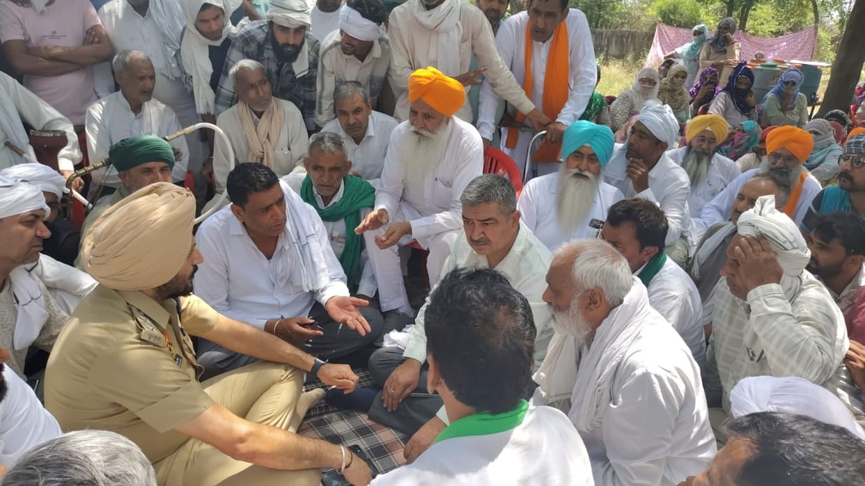 Protest ends in Khurana, meters to be installed outside homes, agreement reached on 16-hour power supply