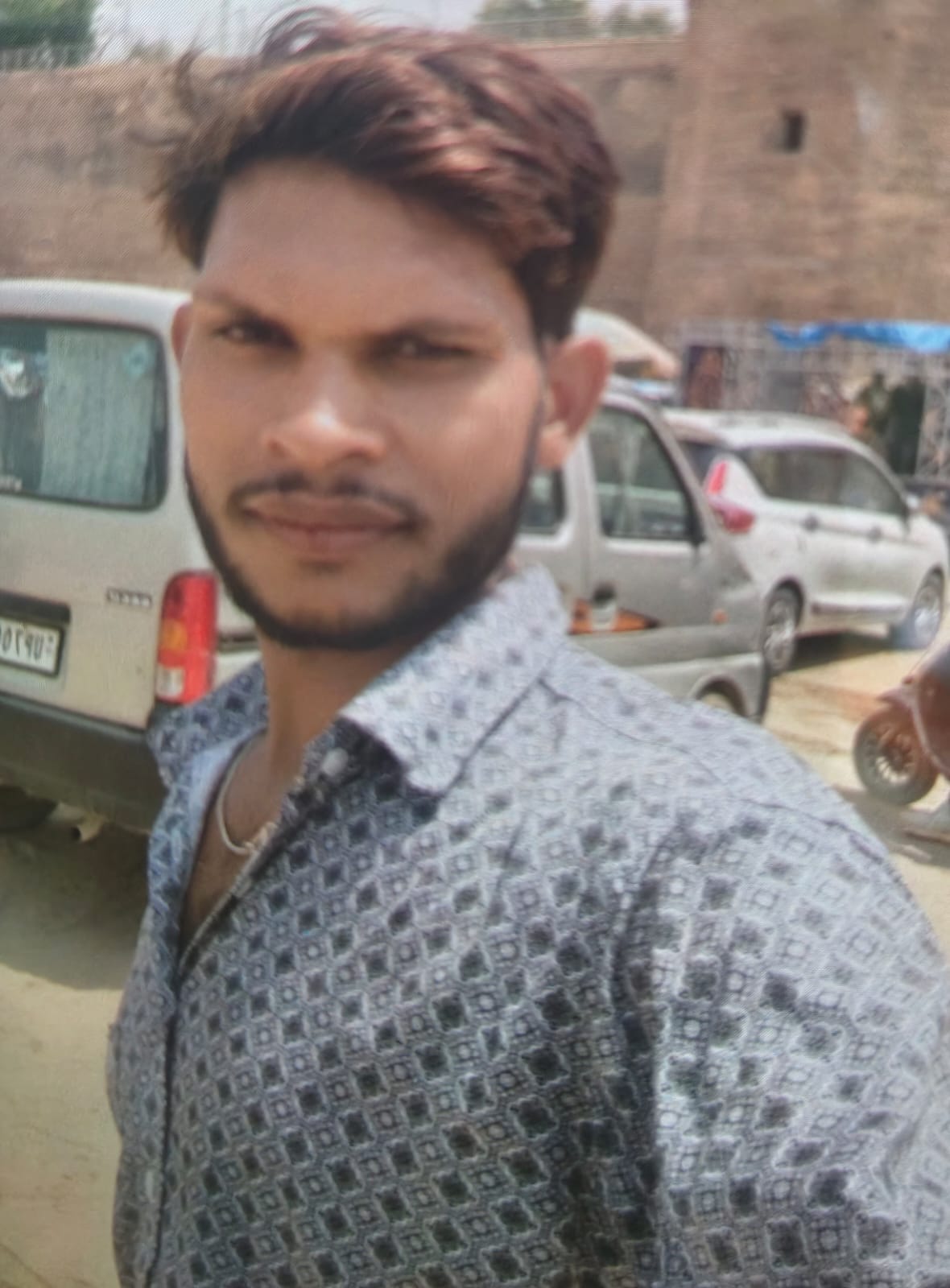 A young man died due to electric shock while pouring water into a cooler.