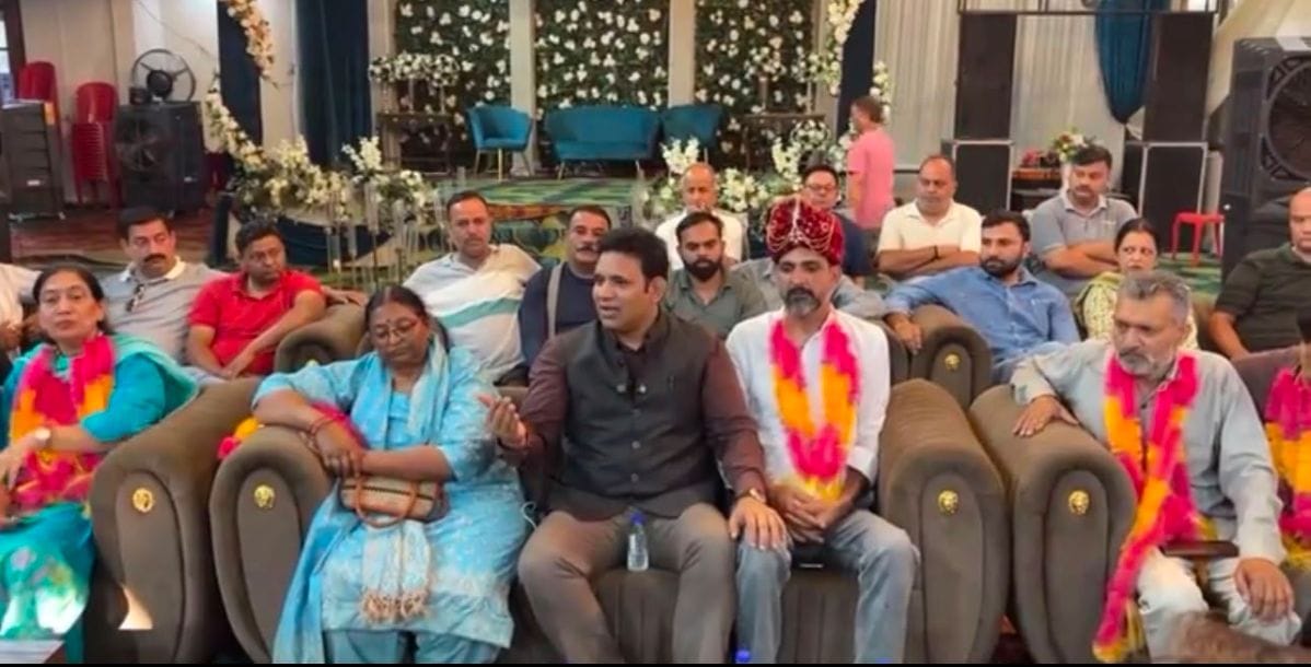 Councillors honoured after victory, BJP and Congress patted their backs separately