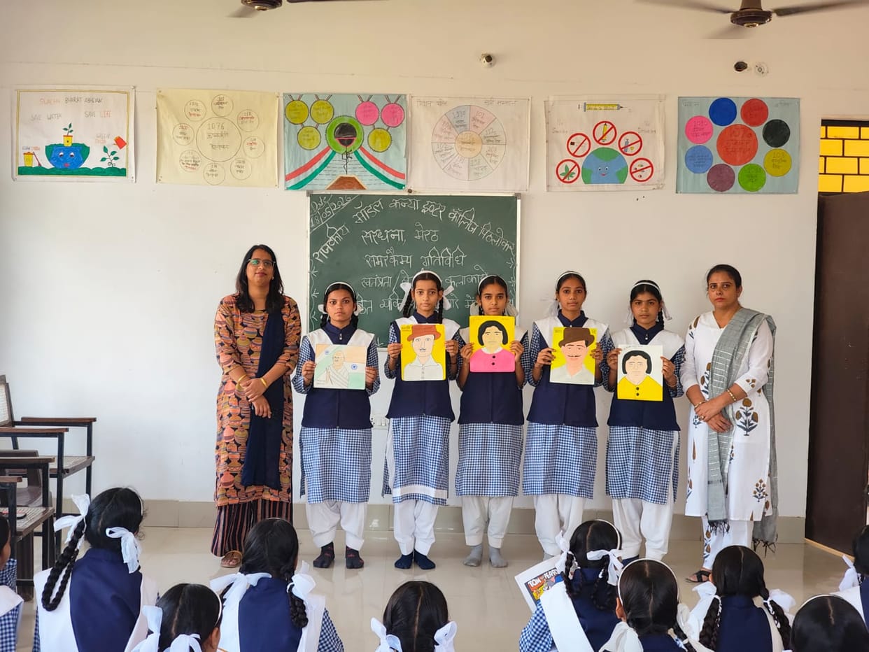 Girls learnt about the contribution of freedom fighters in the summer camp.