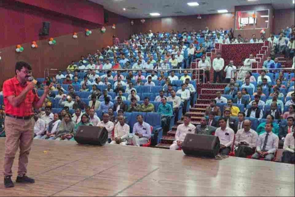 Even on holidays, 20,000 families conducted self-census.