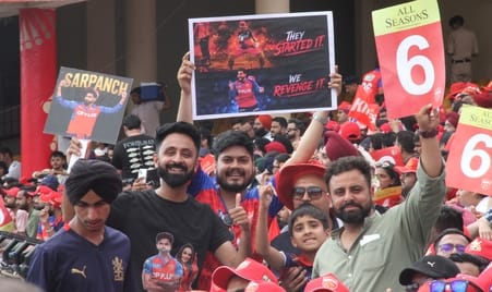 Despite the defeat, Kings fans remained enthusiastic, chanting "Oye Punjabi, here we go!"