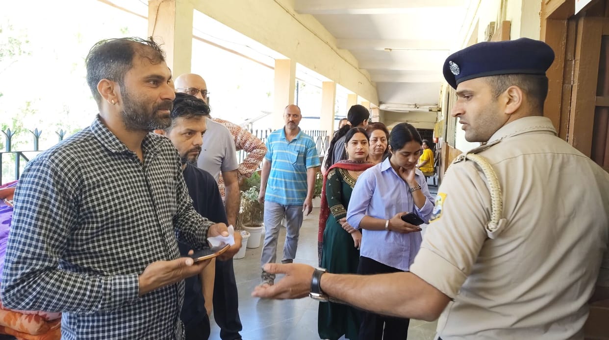 Municipal Corporation Elections: First vote cast at 7:00 am, polling ends at 3:19 pmMunicipal Corporation Elections: First vote cast at 7:00 am, polling ends at 3:19 pm