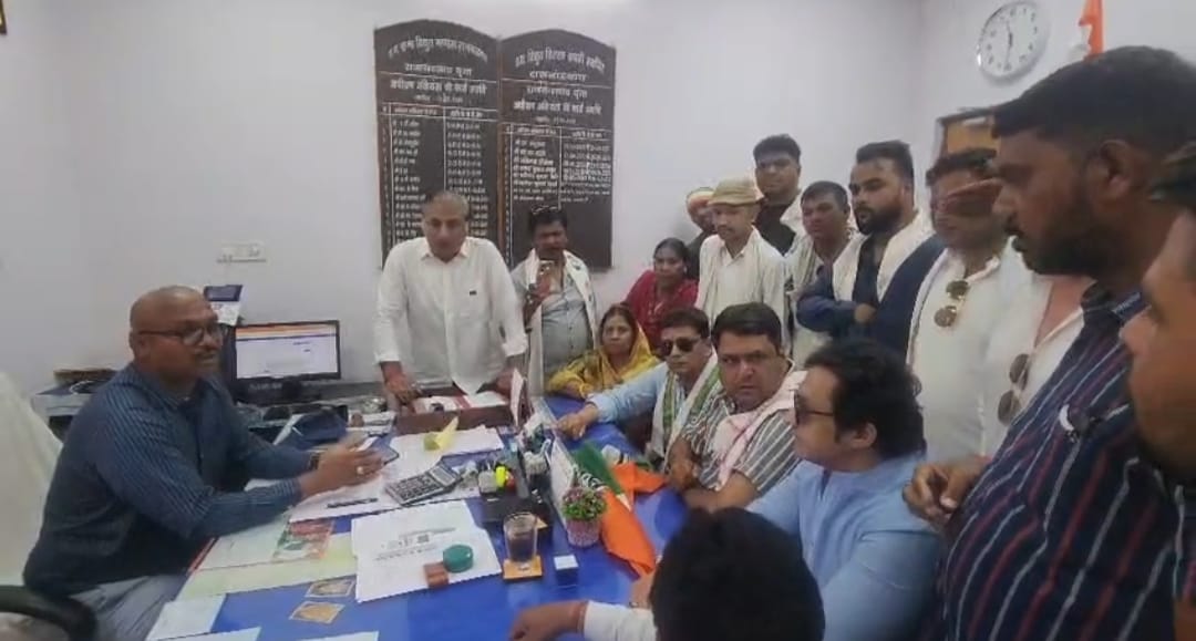 Congress Stages Vigorous Protest in Rajnandgaon Over Power Cuts Issues 10-Day Ultimatum