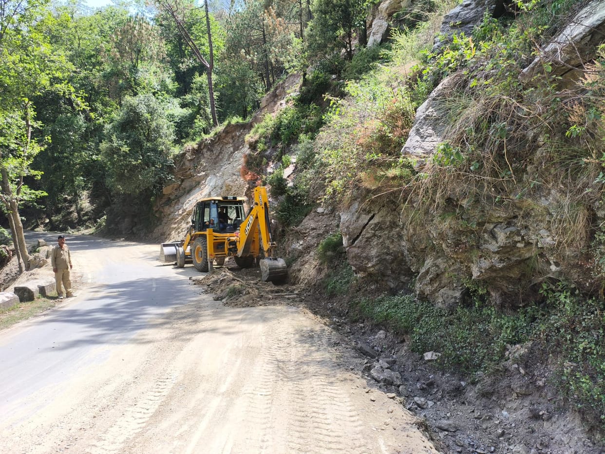 Banikhet-Baderu road is being spruced up