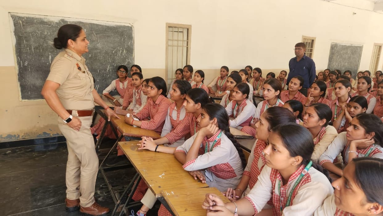 Information given to girl students about crimes related to women