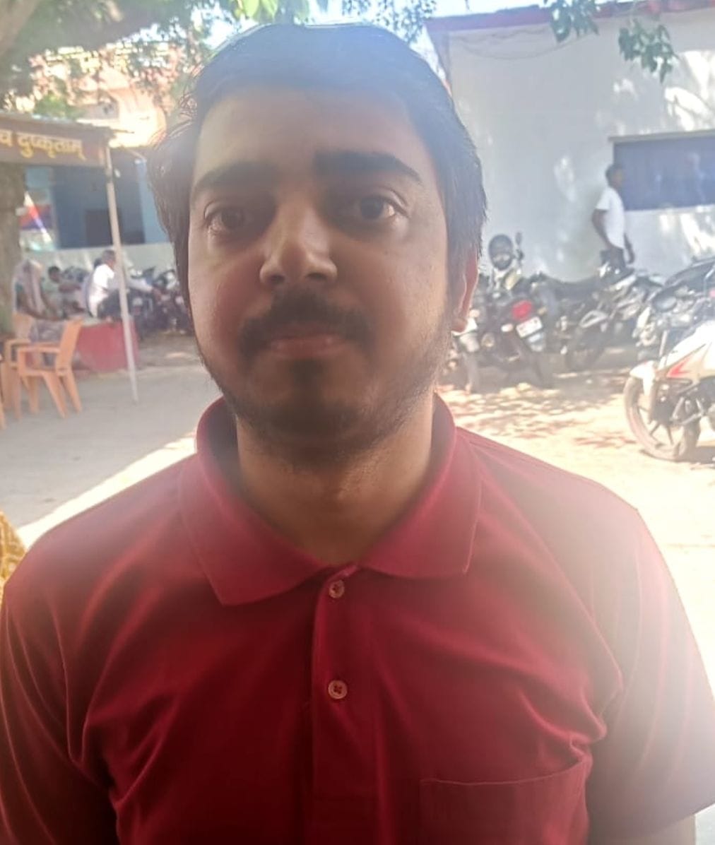 Engineer arrested for selling pornographic material to 7,000 people through 21 social media channels