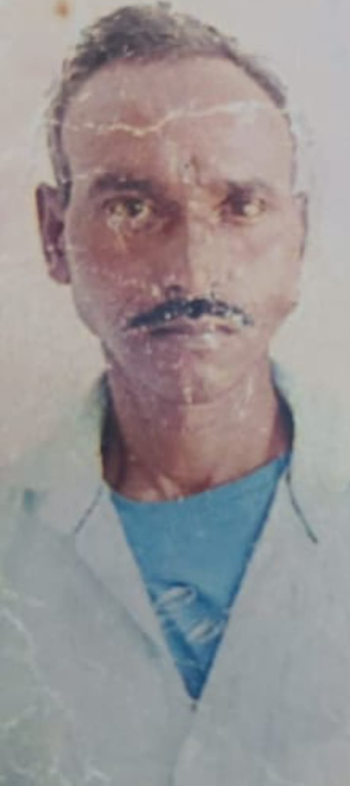 Laborer's body found hanging from a neem tree