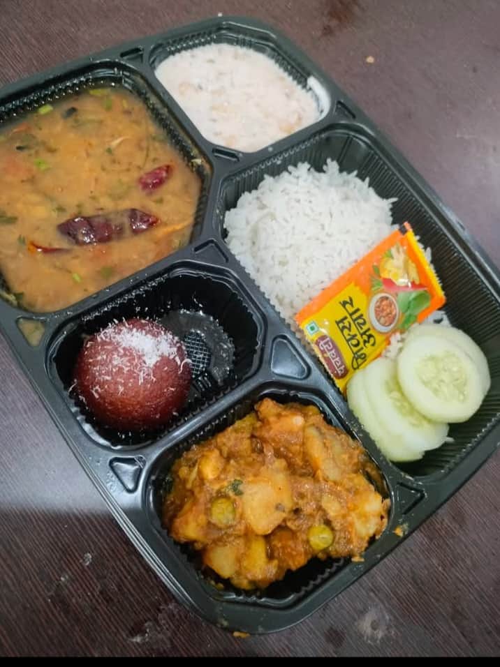 Meerut: Hotel Sealed for Serving Food Cooked with Onion and Garlic During Kanwar Yatra