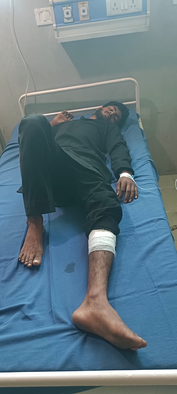 Three criminals arrested in encounter, two shot in the leg