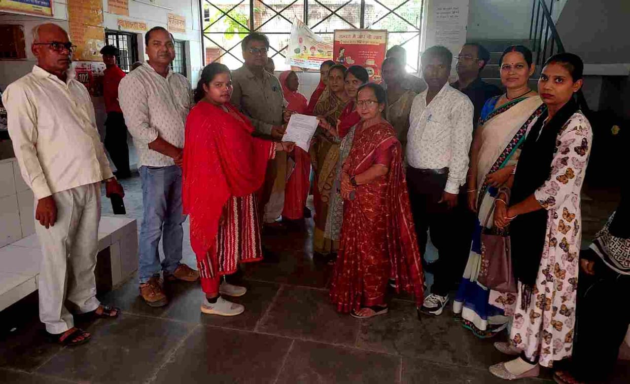 NHM workers erupt in anger over non-payment of salaries for three months