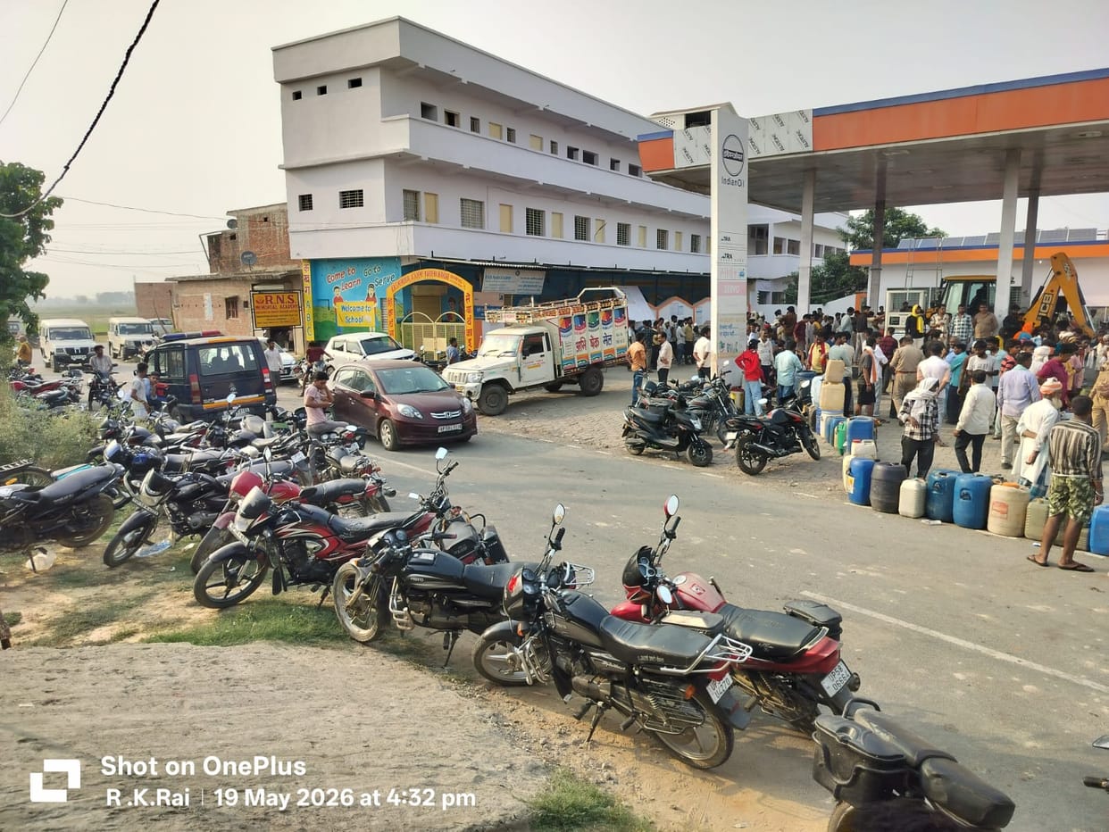 Diesel arrived in Dharmasinghwa after four days, and the police had to be called in to see the crowd.