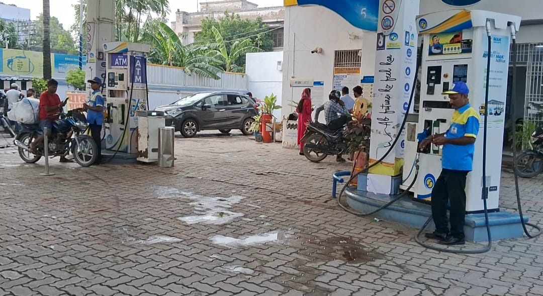 Bihar News Petrol-Diesel Prices Hiked Again New rates of Sudha milk come into effect from today