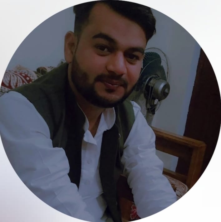A young man who was taking his wife to an exam died in an accident.