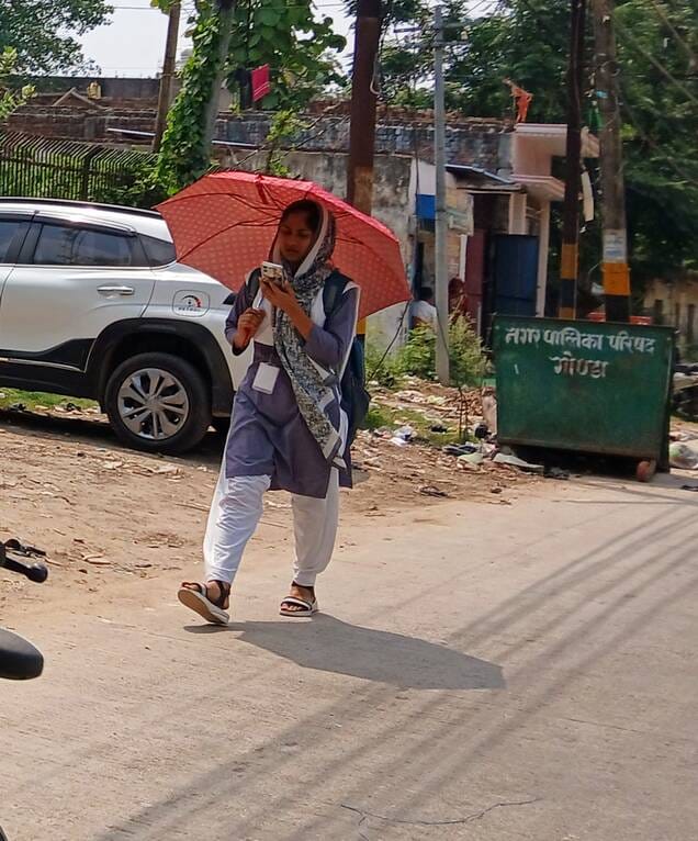 The mercury reached 42 degrees, the heat made people miserable